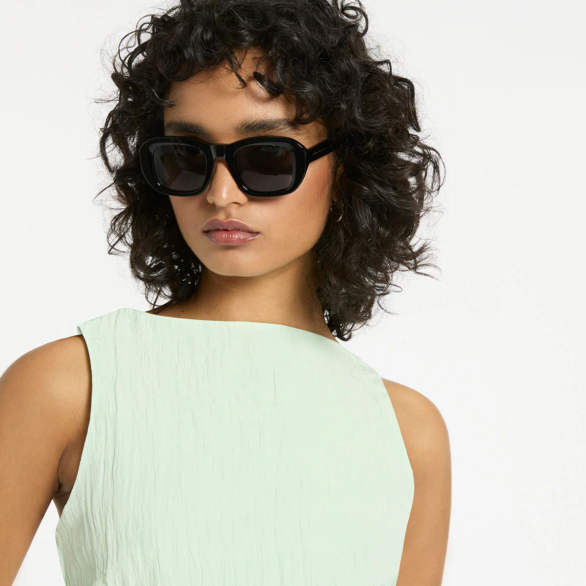 Cascade Sunglasses - Black - Image 8