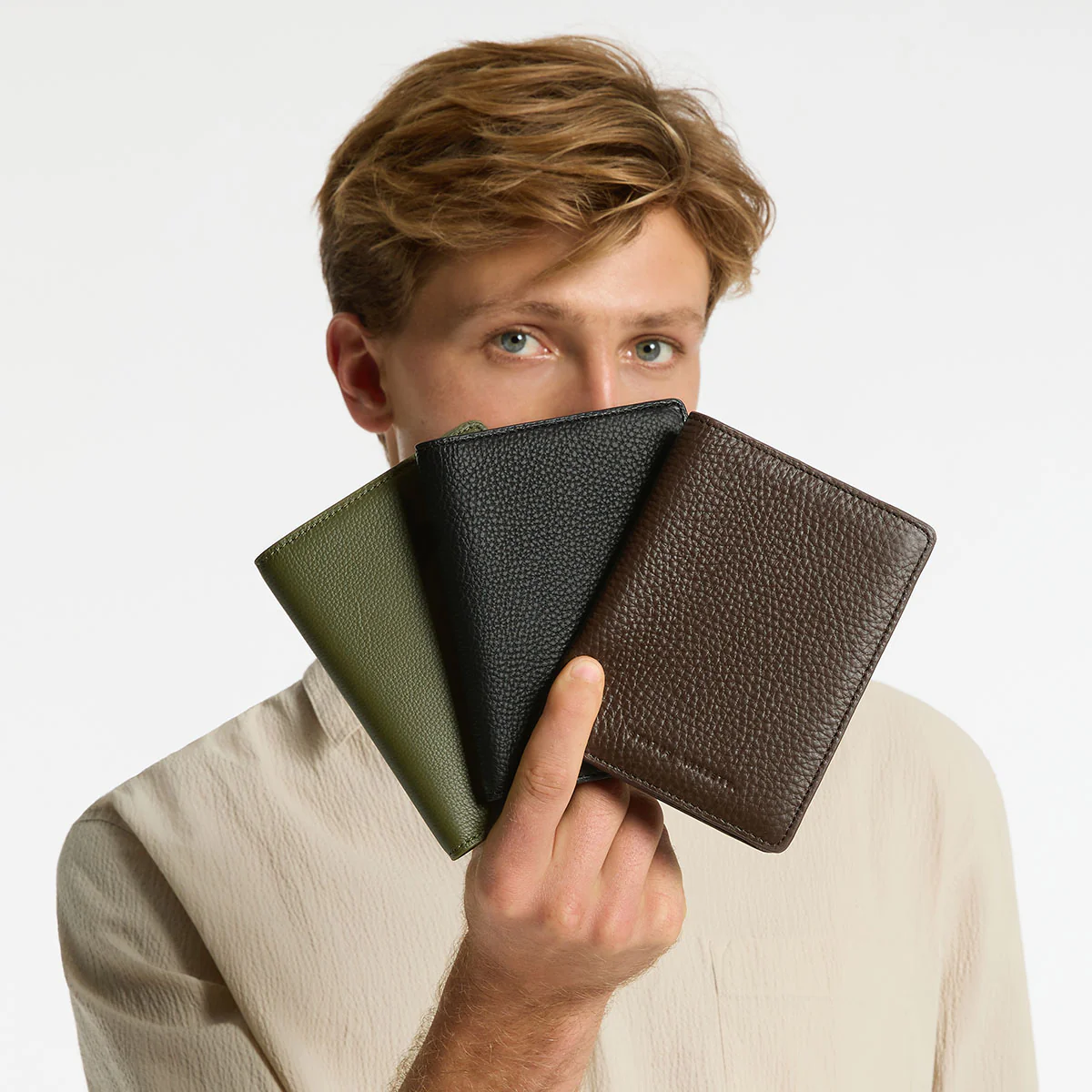 In Transit Passport Wallet - Cocoa - Image 9