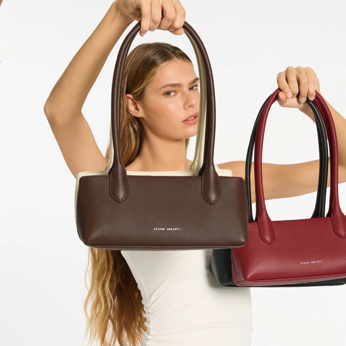 The Lost Bag - Rouge - Image 15